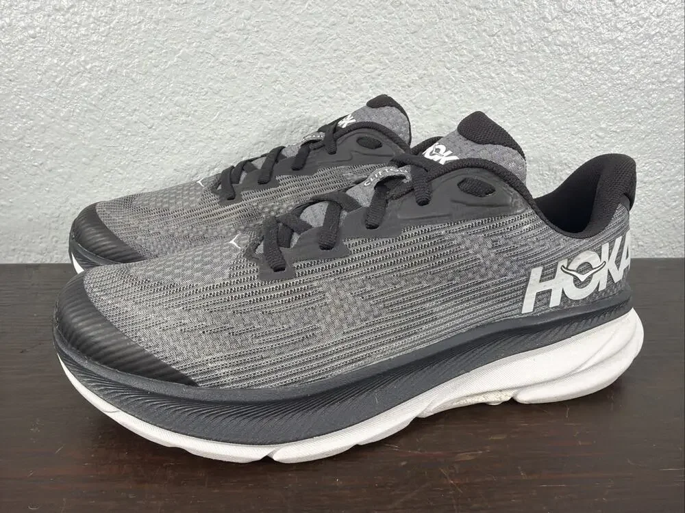 Hoka One One Clifton 9 Black White Running Shoes Youth Size 7 MD 1131170BWHT